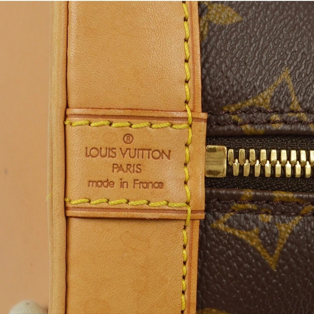 LOUIS VUITTON Monogram Alma Handbag! - Picture 5 of 13
